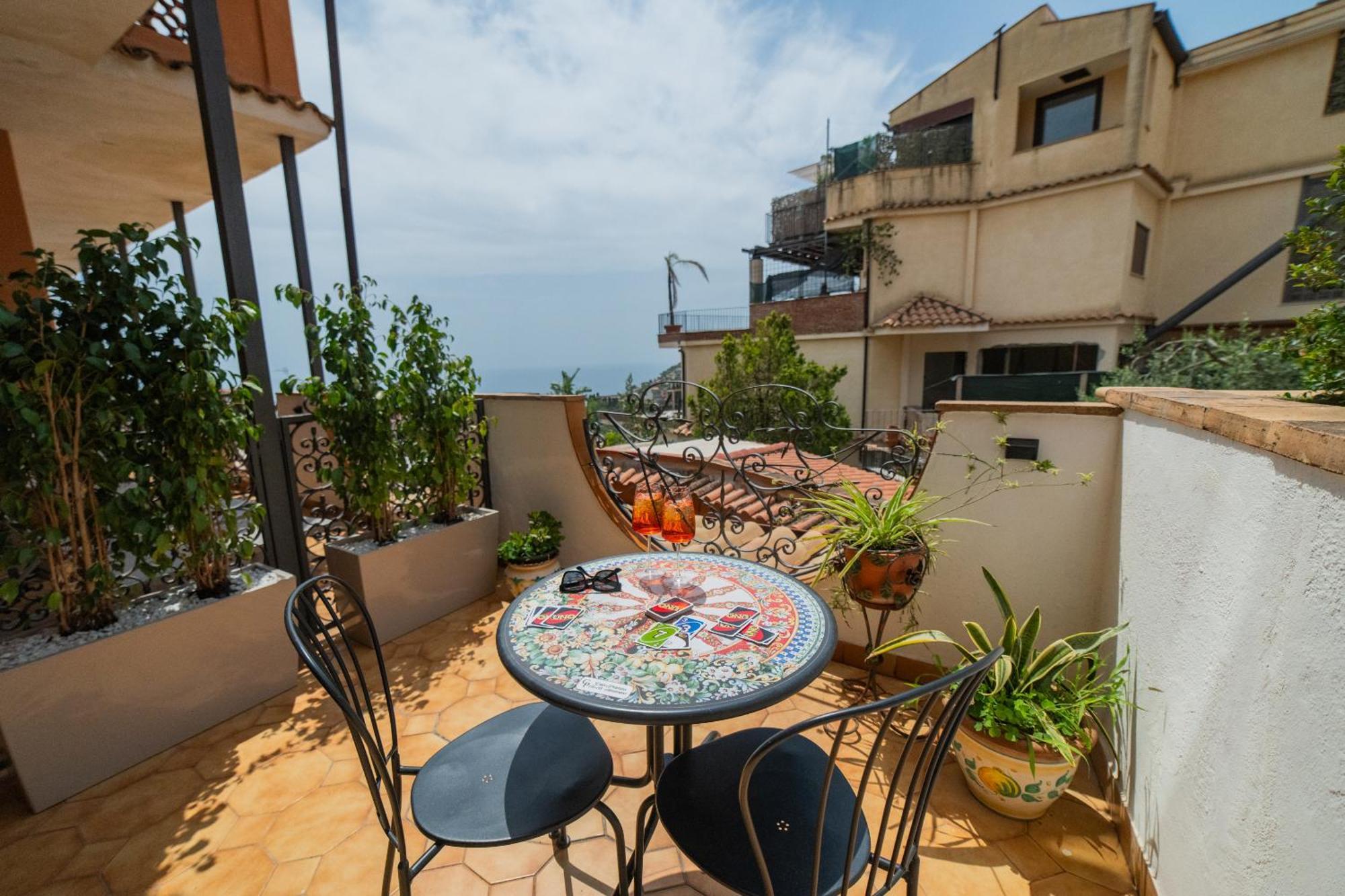 Casa Pertosa Bed and Breakfast Taormina Rum bild