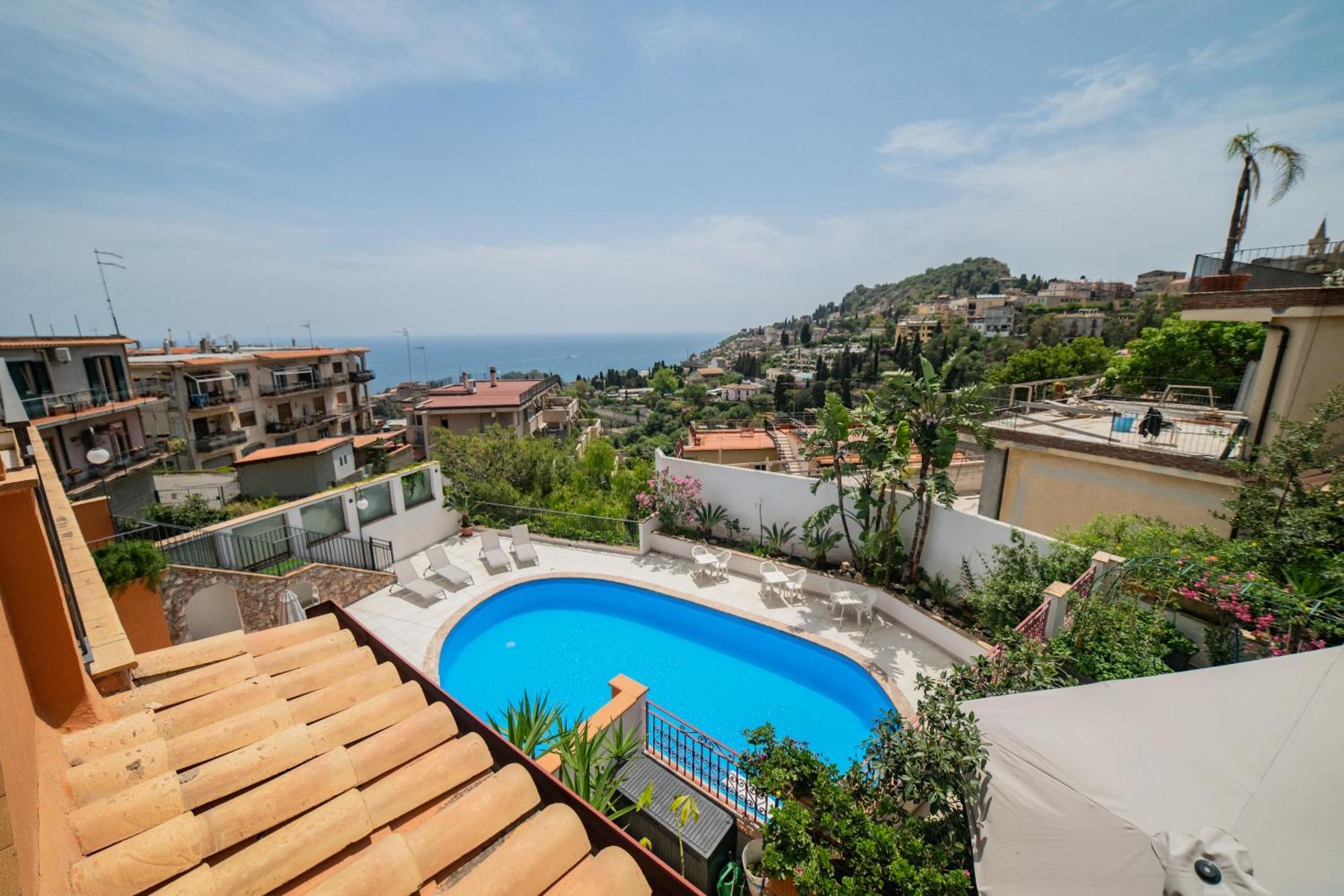 Casa Pertosa Bed and Breakfast Taormina Exteriör bild